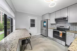 3875 Island Club W, Lantana, FL 33462 - Photo 13