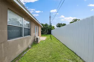 5720 SW 40th Ct, West Park, FL 33023 - Photo 31