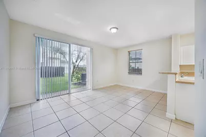 2884 SE 2nd Dr, Homestead, FL 33033 - Photo 9