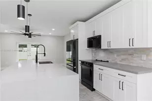 2742 NW 48th St, Miami, FL 33142 - Photo 15