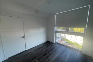 13800 Highland Dr, North Miami Beach, FL 33181 - Photo 7