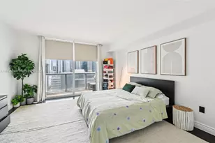 55 SE 6th St, Miami, FL 33131 - Photo 9