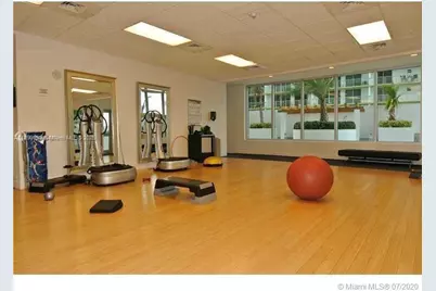 1750 N Bayshore Dr #2501, Miami, FL 33132 - Photo 19