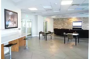 1750 N Bayshore Dr, Miami, FL 33132 - Photo 15