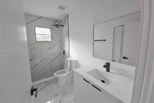 1768 NW 78th Ave, Pembroke Pines, FL 33024 - Photo 23