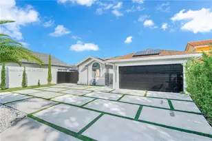 15555 SW 57th Terrace, Miami, FL 33193 - Photo 1