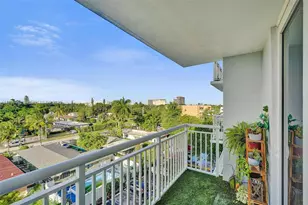 1251 NE 108th St, Miami, FL 33161 - Photo 13