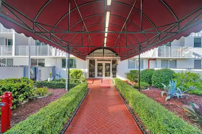 1251 NE 108th St #610, Miami, FL 33161 - Photo 3