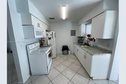 1854 Lauderdale Manor Dr, Fort Lauderdale, FL 33311 - Photo 5