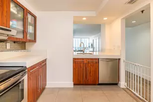 555 NE 15th St, Miami, FL 33132 - Photo 7