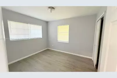 337 NE 57th St #2, Miami, FL 33137 - Photo 5