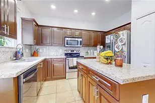 1922 SE 22nd Ct, Homestead, FL 33035 - Photo 7