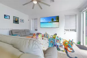 1922 SE 22nd Ct, Homestead, FL 33035 - Photo 11