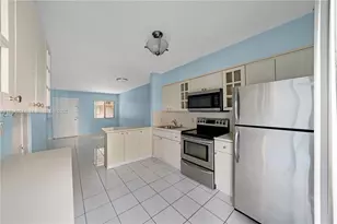 5490 W 21st Ct, Hialeah, FL 33016 - Photo 27