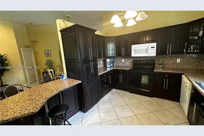 6391 SW 20th St, West Miami, FL 33155 - Photo 7
