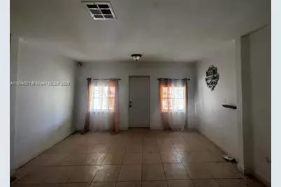 1036 NW 64th St, Miami, FL 33150 - Photo 15