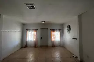 1036 NW 64th St, Miami, FL 33150 - Photo 15