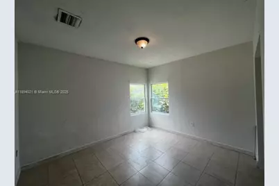 1036 NW 64th St, Miami, FL 33150 - Photo 11
