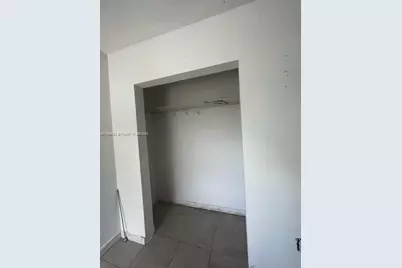 1036 NW 64th St, Miami, FL 33150 - Photo 13