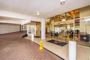 555 NE 15th St, Miami, FL 33132 - Photo 35