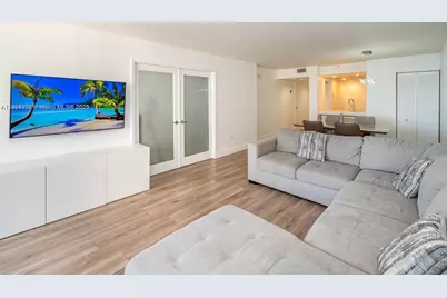 555 NE 15th St #26E, Miami, FL 33132 - Photo 3