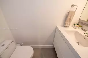 555 NE 15th St, Miami, FL 33132 - Photo 17