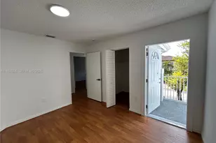 8725 SW 158th Pl, Miami, FL 33193 - Photo 29