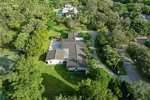 12220 Pine Needle Ln, Pinecrest, FL 33156 - Photo 45