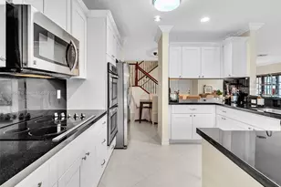 2901 Hidden Harbour St, Dania Beach, FL 33312 - Photo 11