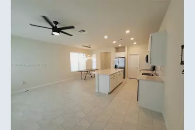 2820 Troubadour St, Palm Springs, FL 33406 - Photo 3