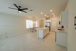 2820 Troubadour St, Palm Springs, FL 33406 - Photo 3