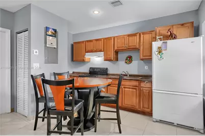 2155 NW 28th St, Miami, FL 33142 - Photo 13