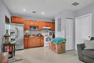 2155 NW 28th St, Miami, FL 33142 - Photo 7