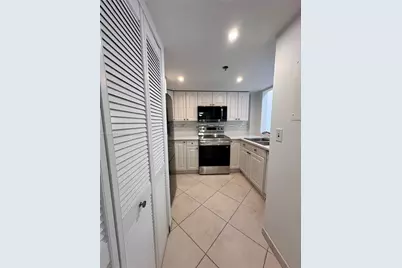 540 Brickell Key Dr #302, Miami, FL 33131 - Photo 3
