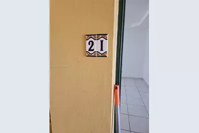 1975 NE 135th St #2I, North Miami, FL 33181 - Photo 3