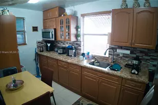 155 W 26th St, Hialeah, FL 33010 - Photo 9