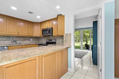 9450 Live Oak Pl #109, Davie, FL 33324 - Photo 23