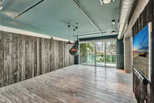 1749 NE Miami Ct, Miami, FL 33132 - Photo 11