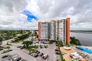 1351 NE Miami Gardens Dr, Miami, FL 33179 - Photo 17