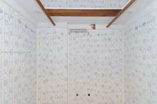 1351 NE Miami Gardens Dr, Miami, FL 33179 - Photo 15