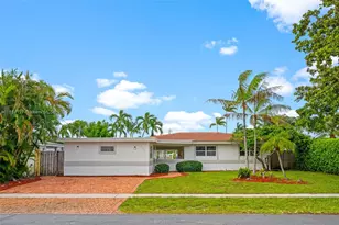 230 SE 9th St, Pompano Beach, FL 33060 - Photo 1