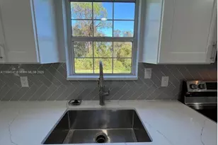 343 Ellison Ave, Lake Placid, FL 33852 - Photo 3