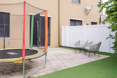 3364 W 90th St, Hialeah, FL 33018 - Photo 41