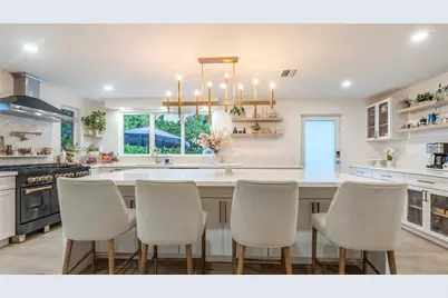 1015 NE 119th St, Biscayne Park, FL 33161 - Photo 9