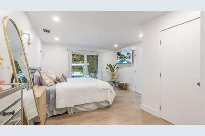 1015 NE 119th St, Biscayne Park, FL 33161 - Photo 21