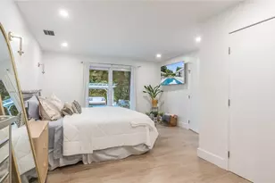 1015 NE 119th St, Biscayne Park, FL 33161 - Photo 21