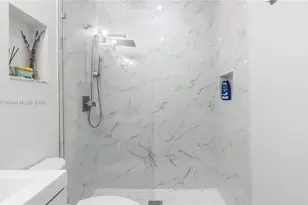 1015 NE 119th St, Biscayne Park, FL 33161 - Photo 29