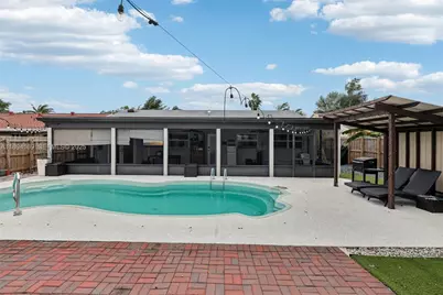9360 NW 33rd Mnr, Sunrise, FL 33351 - Photo 39