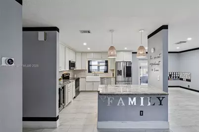 9360 NW 33rd Mnr, Sunrise, FL 33351 - Photo 19