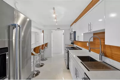 2401 Collins Ave #1406, Miami Beach, FL 33140 - Photo 11